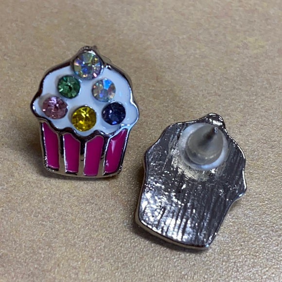 Adorable hot pink enamel and stone cupcake studs! - Picture 2 of 2